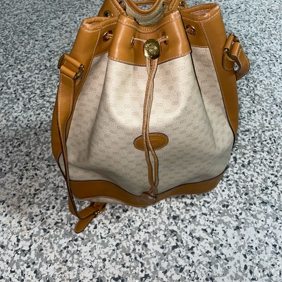 DAMAGED 80’s Authentic Gucci Bucket Bag - Picture 4 of 14
